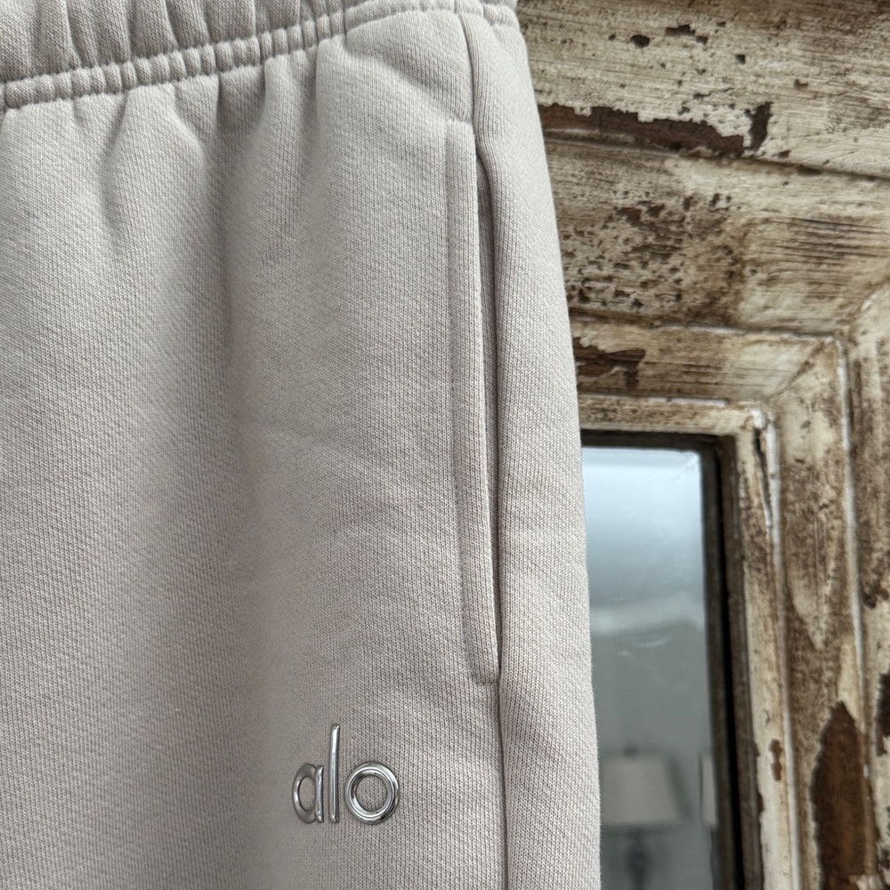 ALO women’s sweat pants Beige Jogger Pants - Picture 3 of 5